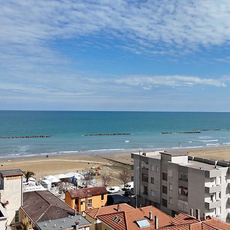 Se041 - Senigallia, Quadrilocale Accessoriato A 150Mt Dal Mare ภายนอก รูปภาพ