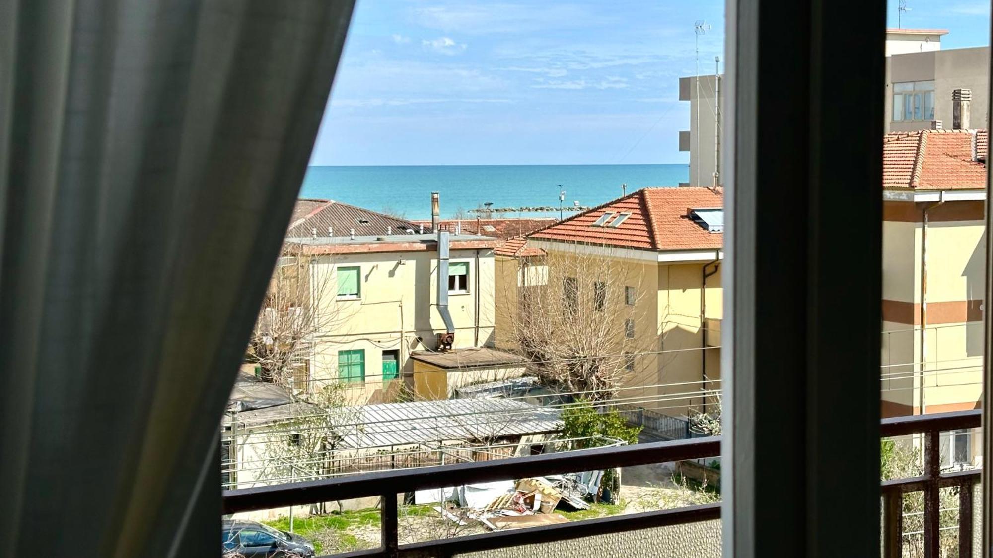 Se041 - Senigallia, Quadrilocale Accessoriato A 150Mt Dal Mare ภายนอก รูปภาพ
